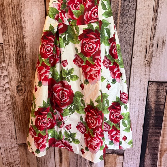 Meshki Floral Midi Dress - Red and Green - Picture 4 of 9